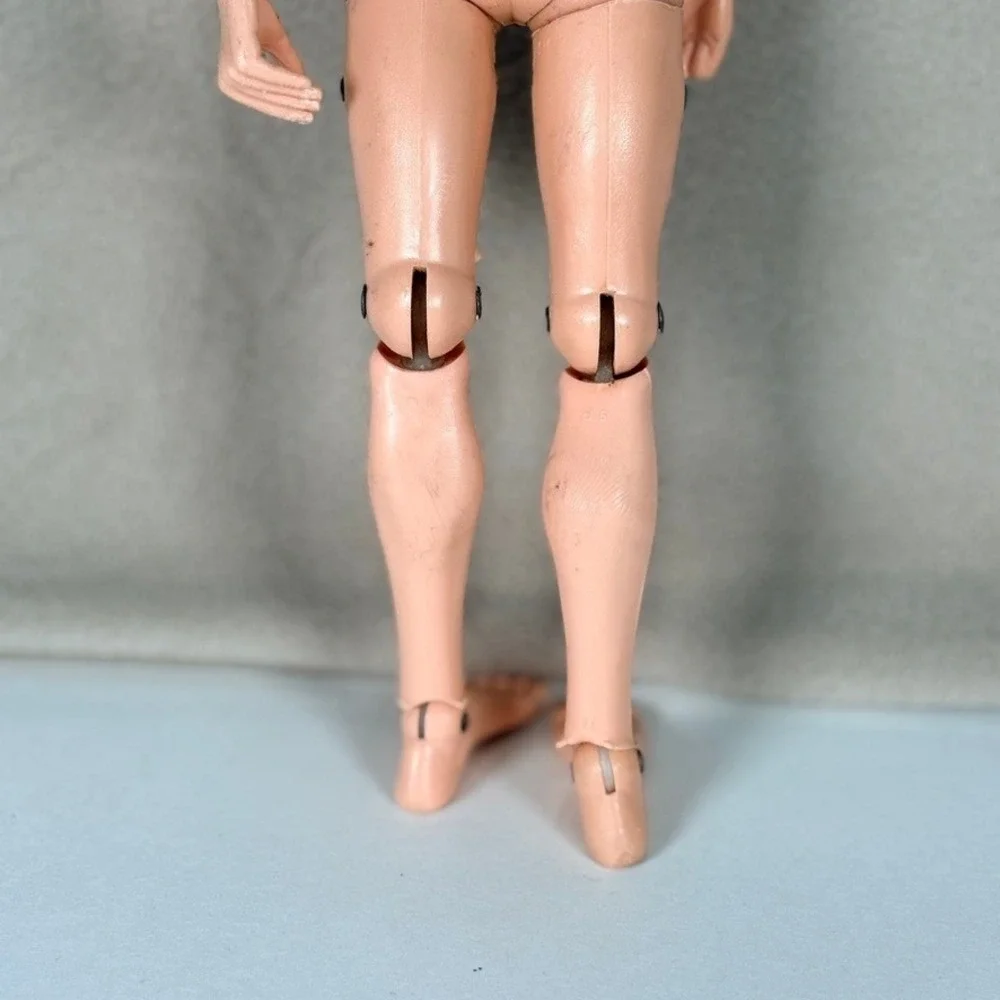 Vintage 1970s GI Joe Talking Adventure Team Commander Flocked Nude Figure READ